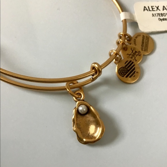 🆕ALEX AND ANI Oyster Charm Bangle in gold - Picture 2 of 7